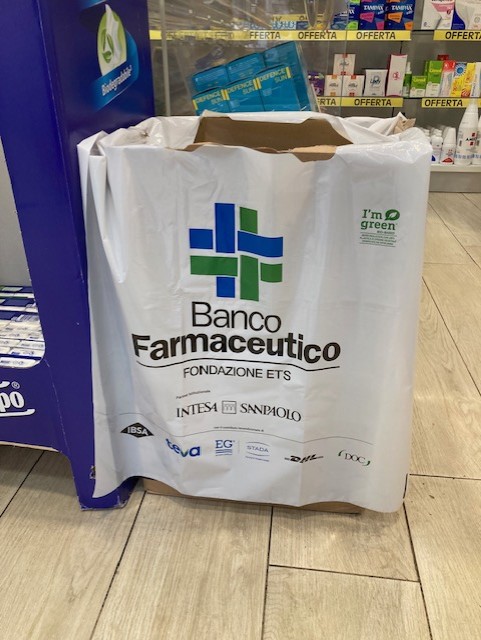 unità-mobile-banco-farmaceutico1
